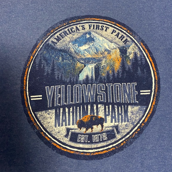 Yellowstone Sweatshirt - Picture 3 of 4